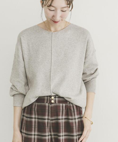 ITEMS URBANRESEARCH(アイテムズ アーバンリサーチ)の「『洗濯可』アウトリンキングVネックニット(ニット/セーター・レディース・パープル/ホワイト系その他/ブラック/オフホワイト/ライトグレー/ミント・FREE)」の17枚目の写真