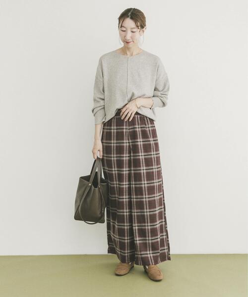 ITEMS URBANRESEARCH(アイテムズ アーバンリサーチ)の「『洗濯可』アウトリンキングVネックニット(ニット/セーター・レディース・パープル/ホワイト系その他/ブラック/オフホワイト/ライトグレー/ミント・FREE)」の19枚目の写真