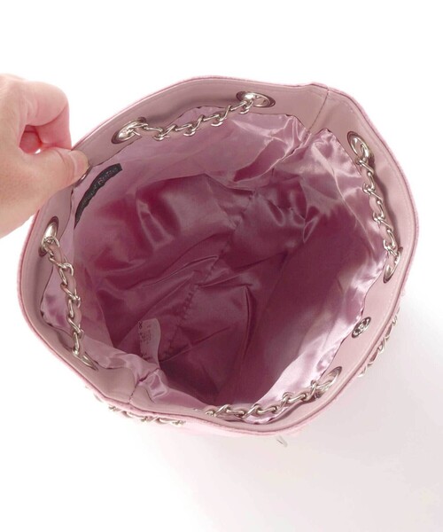 BeBe（ベベ）の「キルティングベロア2wayバケットバッグ（ショルダーバッグ・キッズ・ベージュ/ピンク・FREE）」の8枚目の写真