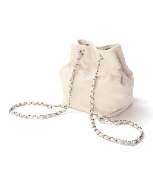 BeBe（ベベ）の「キルティングベロア2wayバケットバッグ（ショルダーバッグ・キッズ・ベージュ/ピンク・FREE）」の10枚目の写真