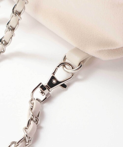 BeBe（ベベ）の「キルティングベロア2wayバケットバッグ（ショルダーバッグ・キッズ・ベージュ/ピンク・FREE）」の14枚目の写真