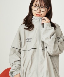 ナイロンジャケット（グレー/灰色系・フードなし）ファッション