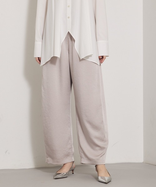 qualite(カリテ)の「ジョーゼットサテンワイドパンツ/バーガンディ/バレルパンツ(その他パンツ・レディース・ボルドー/ピンクベージュ/ブラック・36/38)」の3枚目の写真