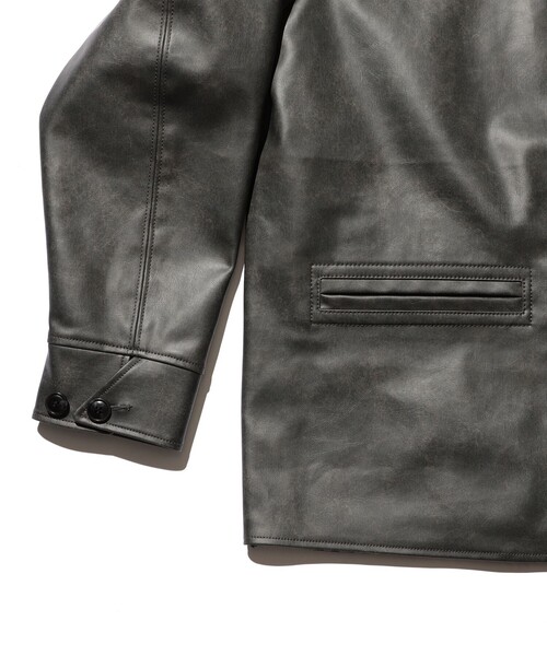 BEAMS PLUS（ビームスプラス）の「エイジド フェイクレザー カーコート（ブルゾン・メンズ・ブラック/ブラウン・S/XL/M/L）」の8枚目の写真