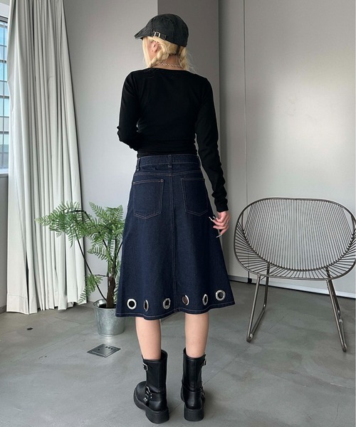 sedacle girl（セダクルガール）の「アイレットデニムミディスカート（デニムスカート・レディース・ブラック/インディゴブルー・MEDIUM/SMALL）」の8枚目の写真