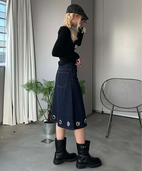 sedacle girl（セダクルガール）の「アイレットデニムミディスカート（デニムスカート・レディース・ブラック/インディゴブルー・MEDIUM/SMALL）」の9枚目の写真