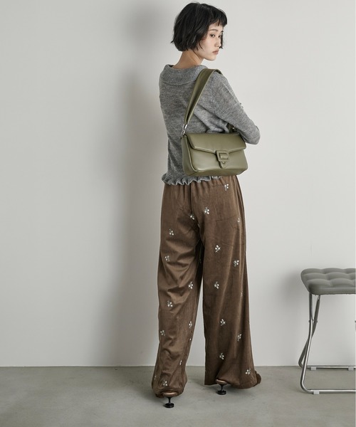 フラワーエンブロイダリーベロアイージーパンツ（その他パンツ）｜THE