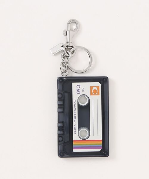 COACH(コーチ)の「ラージ カセット バッグ チャーム(キーホルダー・レディース・ブラック系その他・ONE)」の2枚目の写真
