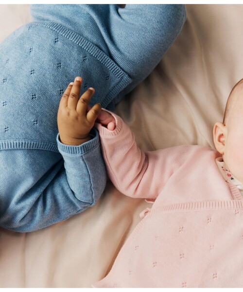 PETIT BATEAU（プチバトー）の「カーディガン（カーディガン/ボレロ・キッズ・オフホワイト/ライトピンク/ライトブルー・6MONTH/12MONTH/18MONTH）」の11枚目の写真