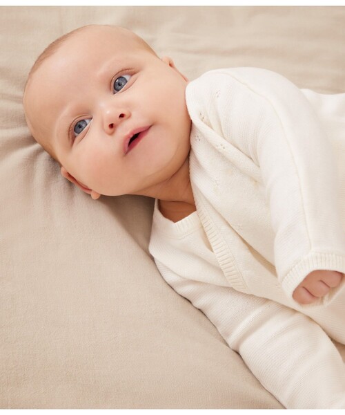 PETIT BATEAU（プチバトー）の「カーディガン（カーディガン/ボレロ・キッズ・オフホワイト/ライトピンク/ライトブルー・6MONTH/12MONTH/18MONTH）」の12枚目の写真