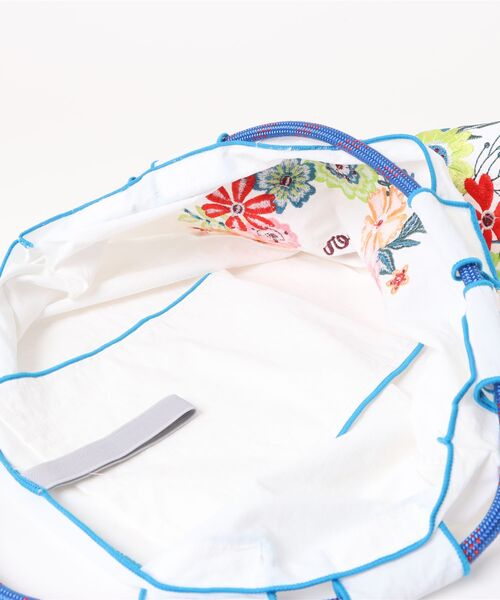 MAZEMAZE（マゼマゼ）の「8begin bag(Sサイズ)（トートバッグ・レディース・ベージュ/イエロー/インディゴブルー/パープル/ホワイト/ホワイト系その他/レッド/ブラック/ブルーグリーン/サックスブルー/ナチュラル・FREE）」の14枚目の写真