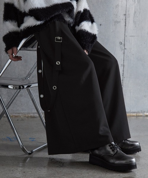 SERACE(セラス)の「【SERACE】Loose silhouette drape mode suspender wide slacks / ルーズシルエットドレープモードサスペンダーワイドスラックス(スラックス・メンズ・ライトグレー/ブラック・L/M/S)」の11枚目の写真