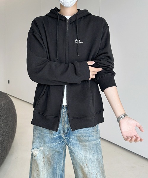 FVLMEN(フルメン)の「【FVLMEN】onepoint logo embroidery short W zip parka/ワンポイント ロゴ 刺繍 短丈 ダブル ジップ パーカー(パーカー・メンズ・グレー/ブラック/ネイビー・MEDIUM/LARGE)」の9枚目の写真