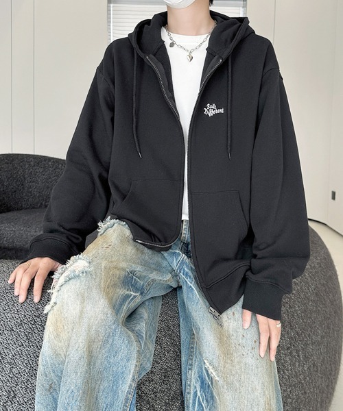 FVLMEN(フルメン)の「【FVLMEN】onepoint logo embroidery short W zip parka/ワンポイント ロゴ 刺繍 短丈 ダブル ジップ パーカー(パーカー・メンズ・グレー/ブラック/ネイビー・MEDIUM/LARGE)」の4枚目の写真