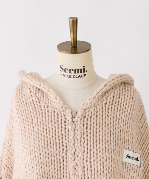 Seemi. byNICECLAUP（ シーミーバイナイスクラップ）の「【Seemi.】ZIPニットパーカー（ニット/セーター・レディース・ピンクベージュ/ブラック/オフホワイト・FREE）」の6枚目の写真