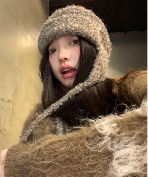 Burner(バーナー)の「【OKUOKU 0909】耳あて付き ニット帽 oku-bosi-4-19(ニットキャップ/ビーニー・レディース・ダークブラック/ブラウン系その他/パープル系その他/ライトグレー・FREE)」の7枚目の写真