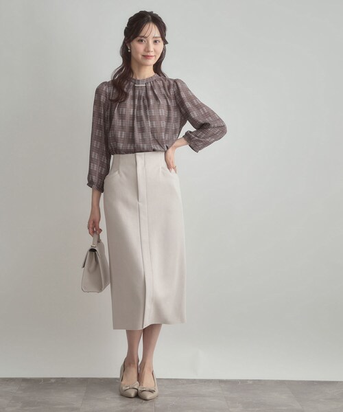 couture brooch(クチュールブローチ)の「【洗える・ストレッチ・通勤】スエード調ダンボールIラインスカート(スカート・レディース・ライトグレー/チャコールグレー/ボルドー・36/38/40/42)」の10枚目の写真