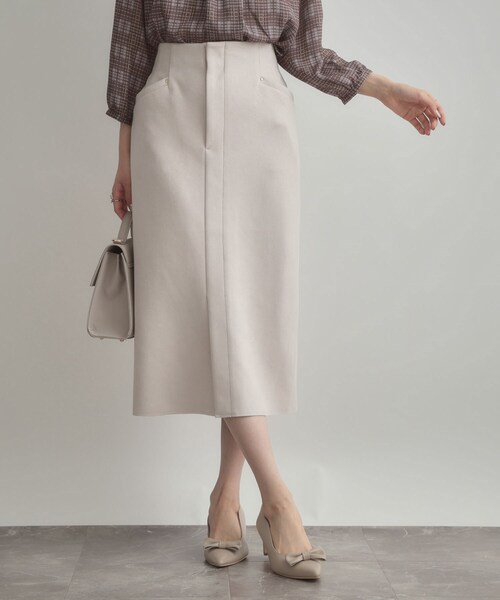 couture brooch(クチュールブローチ)の「【洗える・ストレッチ・通勤】スエード調ダンボールIラインスカート(スカート・レディース・ライトグレー/チャコールグレー/ボルドー・36/38/40/42)」の7枚目の写真