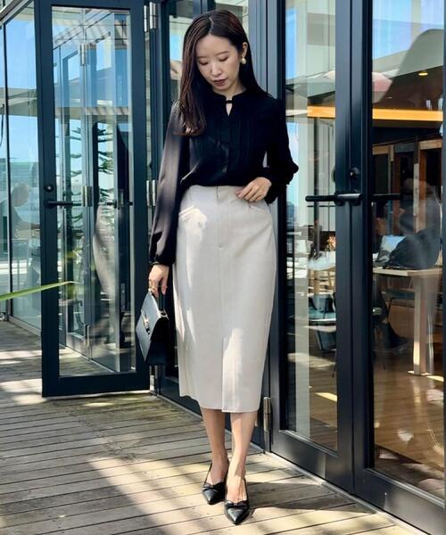 couture brooch(クチュールブローチ)の「【洗える・ストレッチ・通勤】スエード調ダンボールIラインスカート(スカート・レディース・ライトグレー/チャコールグレー/ボルドー・36/38/40/42)」の4枚目の写真