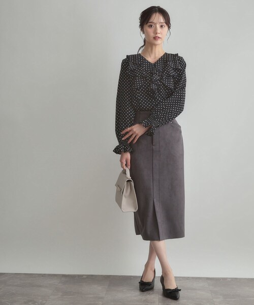 couture brooch(クチュールブローチ)の「【洗える・ストレッチ・通勤】スエード調ダンボールIラインスカート(スカート・レディース・ライトグレー/チャコールグレー/ボルドー・36/38/40/42)」の14枚目の写真