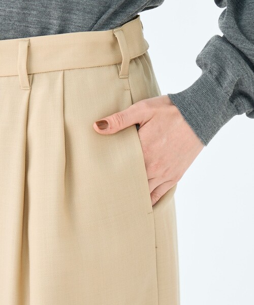 BALLSEY(ボールジィ)の「ライトカルゼ タックワイドパンツ(その他パンツ・レディース・ベージュ/ブラウン/ライトグレー/ブラック・38/36/34/32)」の11枚目の写真
