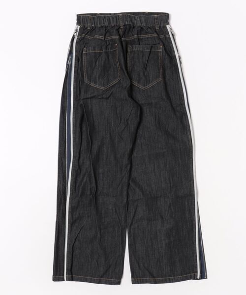 BITTOKO(ビットコ)の「サイドWジップデニムパンツ(デニムパンツ・レディース・ブラック/ブルー・SMALL/MEDIUM)」の3枚目の写真
