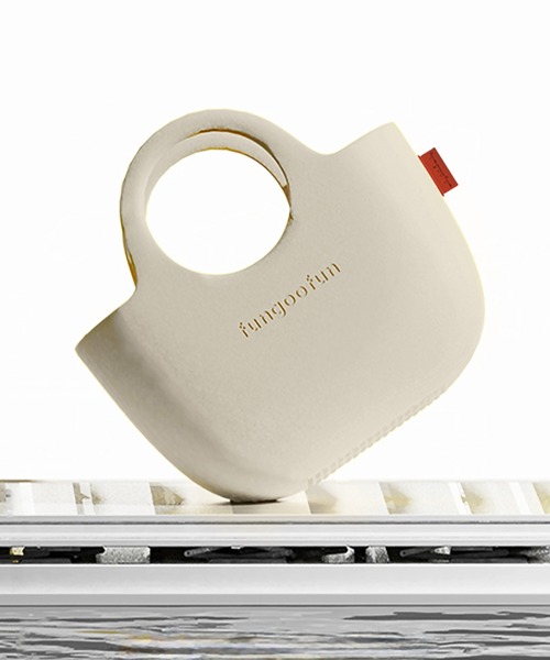 ORiental TRaffic（オリエンタルトラフィック）の「EVA バスケット トートバッグ /G-0026（トートバッグ・レディース・レッド/ブルー/ベージュ・ﾌﾘ-）」の4枚目の写真