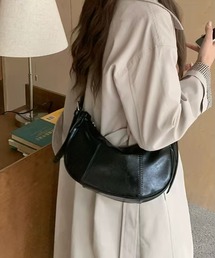 NuNuNa（ヌヌナ）の「【NuNuNa】2WAY 合成皮革 ラウンド ショルダーバッグ（ショルダーバッグ）」