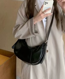 NuNuNa（ヌヌナ）の「【NuNuNa】2WAY 合成皮革 ラウンド ショルダーバッグ（ショルダーバッグ）」