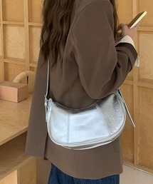 NuNuNa（ヌヌナ）の「【NuNuNa】2WAY 合成皮革 ラウンド ショルダーバッグ（ショルダーバッグ）」