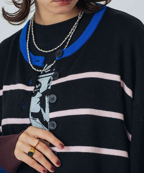 ROSE BUD(ローズバッド)の「(CREOLME)MULTI STRIPE KNIT CARDIGAN(カーディガン/ボレロ・レディース・ブラック/グレー・ONE SIZE)」の4枚目の写真