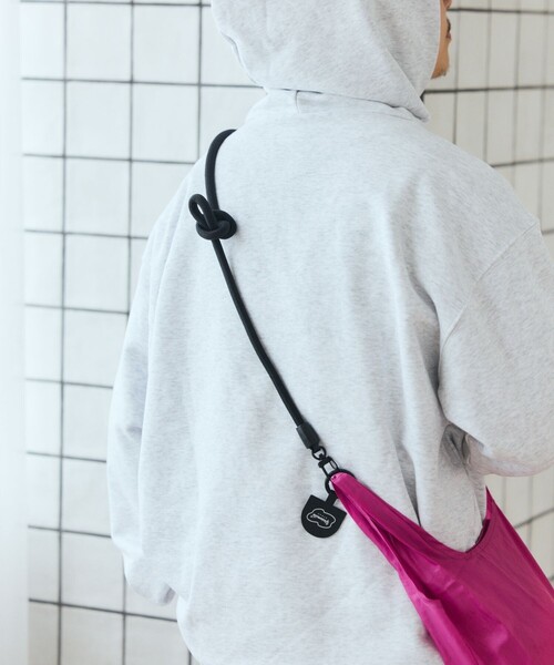 FREAK'S STORE(フリークスストア)の「YOSEMITE STRAP/ヨセミテストラップ 別注 YOSEMITE 2WAY STRAP Gリング(スマホグッズ・メンズ・ブラック/ピンク/サックスブルー/ゴールド・ONE SIZE)」の1枚目の写真