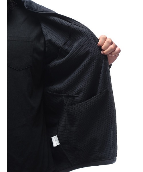 UNDER ARMOUR（アンダーアーマー）の「UNDER ARMOUR (アンダーアーマー) FITTED STORM ウインターニット 3レイヤー フルジップスタント ジャケット（ブルゾン・メンズ・ブラック/ホワイト・3XL/4XL/5XL）」の13枚目の写真