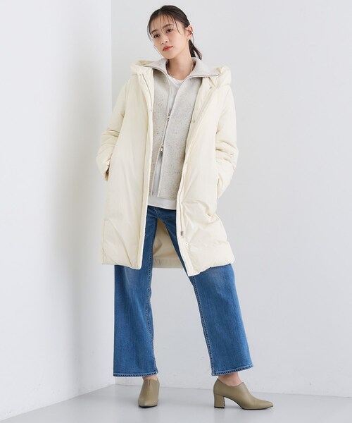INDIVI(インディヴィ)の「【撥水/洗える】ステッチレス ロングダウンコート(ダウンジャケット/コート・レディース・ブラック/アイボリー/ダークブラウン・36/19/15 /38/40/13/05)」の7枚目の写真