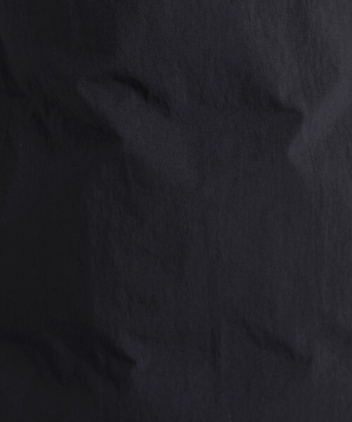 INDIVI(インディヴィ)の「【撥水/洗える】ステッチレス ロングダウンコート(ダウンジャケット/コート・レディース・ブラック/アイボリー/ダークブラウン・36/19/15 /38/40/13/05)」の12枚目の写真