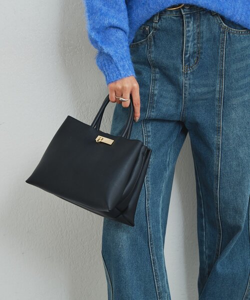 cache cache（カシュ カシュ）の「【cache cache(カシュカシュ)】三層トートバッグ（ハンドバッグ・レディース・ベージュ/ブラック/ホワイト/サックスブルー/イエロー・FREE）」の7枚目の写真