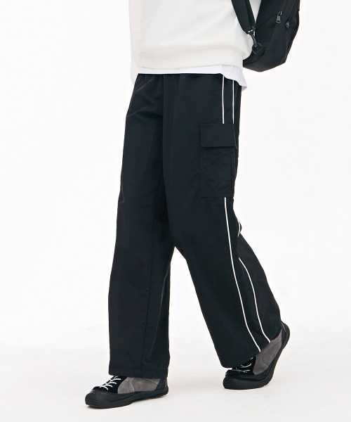 CHASECULT(チェイスカルト)の「レディースカーゴワイドパンツ-ブラック(スウェットパンツ・レディース・ブラック・67/70/76)」の2枚目の写真