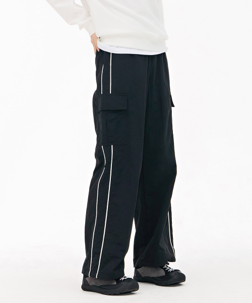 CHASECULT(チェイスカルト)の「レディースカーゴワイドパンツ-ブラック(スウェットパンツ・レディース・ブラック・67/70/76)」の5枚目の写真