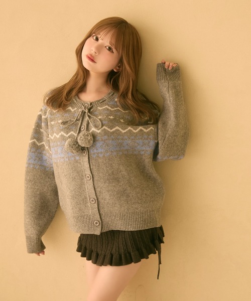 TITTY&CO.（ティティーアンドコー）の「ノルディック柄ボンボン付きニットカーディガン（カーディガン/ボレロ・レディース・ボルドー/ピンク/アイボリー/グレー・FREE）」の15枚目の写真