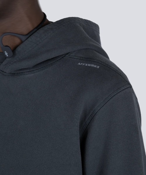 L.H.P（エルエイチピー）の「AFFIX/アフィックス/WRKS HOODIE（パーカー・メンズ・グレー・L/M/S）」の4枚目の写真