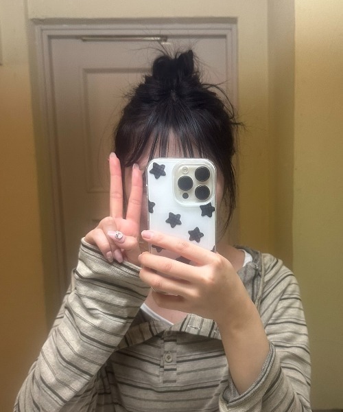 Vini（ヴィニ）の「星のスマホケース（IP13・14・15．16対応）（スマホケース/カバー・レディース・グリーン系その他/ホワイト×ブラック/イエロー× ブルー・iPhone 13/iPhone 14/iPhone 15/iPhone 16/iPhone 14 Pro/iPhone 16 Pro/iPhone 15 Pro）」の14枚目の写真