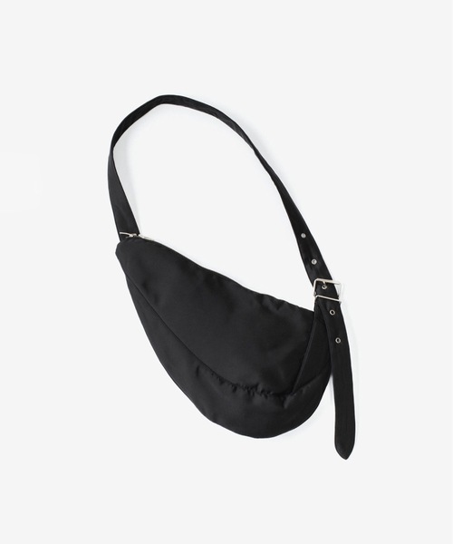 VEIN （ヴェイン）の「リバースサテン ショルダーバッグ / REVERSE SATIN SHOULDER BAG（ショルダーバッグ・メンズ・カーキ/ブラック・ONE SIZE）」の3枚目の写真