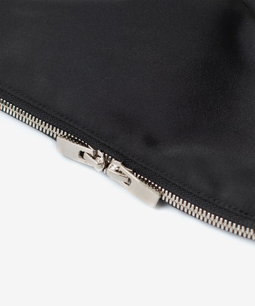 VEIN （ヴェイン）の「リバースサテン ショルダーバッグ / REVERSE SATIN SHOULDER BAG（ショルダーバッグ・メンズ・カーキ/ブラック・ONE SIZE）」の7枚目の写真
