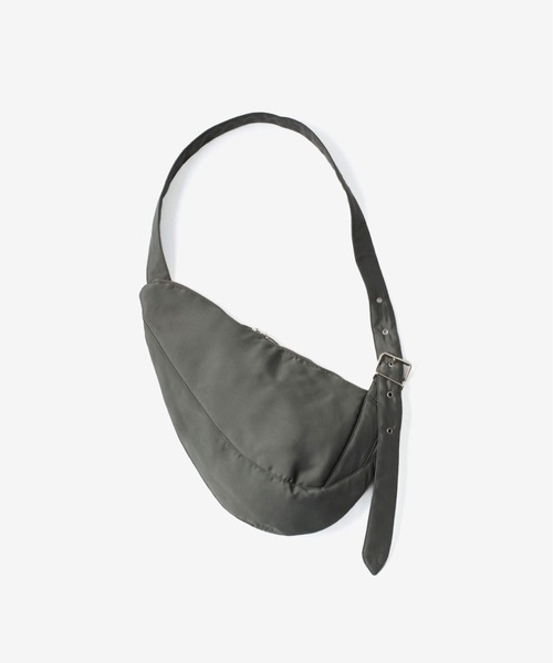 VEIN （ヴェイン）の「リバースサテン ショルダーバッグ / REVERSE SATIN SHOULDER BAG（ショルダーバッグ・メンズ・カーキ/ブラック・ONE SIZE）」の10枚目の写真