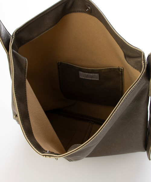 cache cache（カシュ カシュ）の「カシュカシュ cachechche / ウォッシュ加工ベルトショルダー（ショルダーバッグ・レディース・ネイビー/レッド/カーキ・FREE）」の6枚目の写真