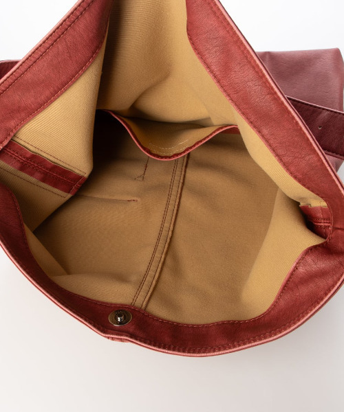 cache cache（カシュ カシュ）の「カシュカシュ cachechche / ウォッシュ加工ベルトショルダー（ショルダーバッグ・レディース・ネイビー/レッド/カーキ・FREE）」の15枚目の写真