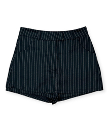 BORN SLIPPY（ボーンスリッピー）の「Classic Pinstripe Mini Skort (Black)（スカート）」