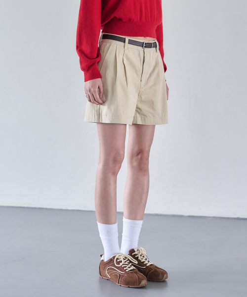 DECET WOMEN(デケット ウーマン)の「2プリーツショートパンツ DCWPT016ベージュ(その他パンツ・レディース・その他・MEDIUM/LARGE/X-SMALL/SMALL)」の9枚目の写真