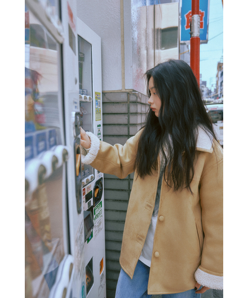AFTERHOURS(アフターアワーズ)の「WOOL SHEARLING MUSTANG JACKET (SUEDE-BEIGE)(ムートンコート・レディース・ベージュ・FREE)」の7枚目の写真