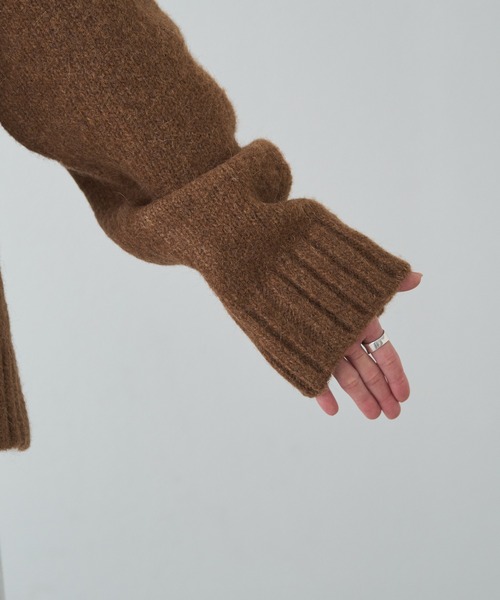 PUAL CE CIN（ピュアルセシン）の「アルパカ混深Vネックニットプルオーバー（ニット/セーター・レディース・ブラック/キャメル/オレンジ・FREE）」の11枚目の写真